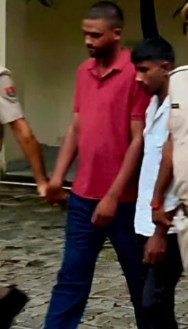राजस्थान पुलिस की गिरफ्त में युवती के हत्यारोपी गजेंद्र व विवेक। स्रोत: पुलिस