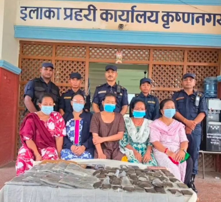 Siddharthnagar News: Six arrested, including five women, for smuggling