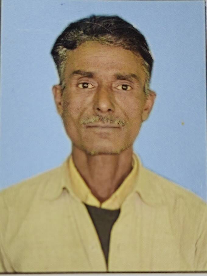 Labourer dies after being hit by a truck while crossing the road.