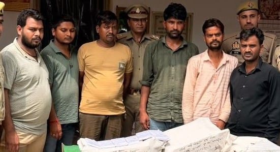 Six accused nabbed for stealing 'Ajna' cards from mobile towers.