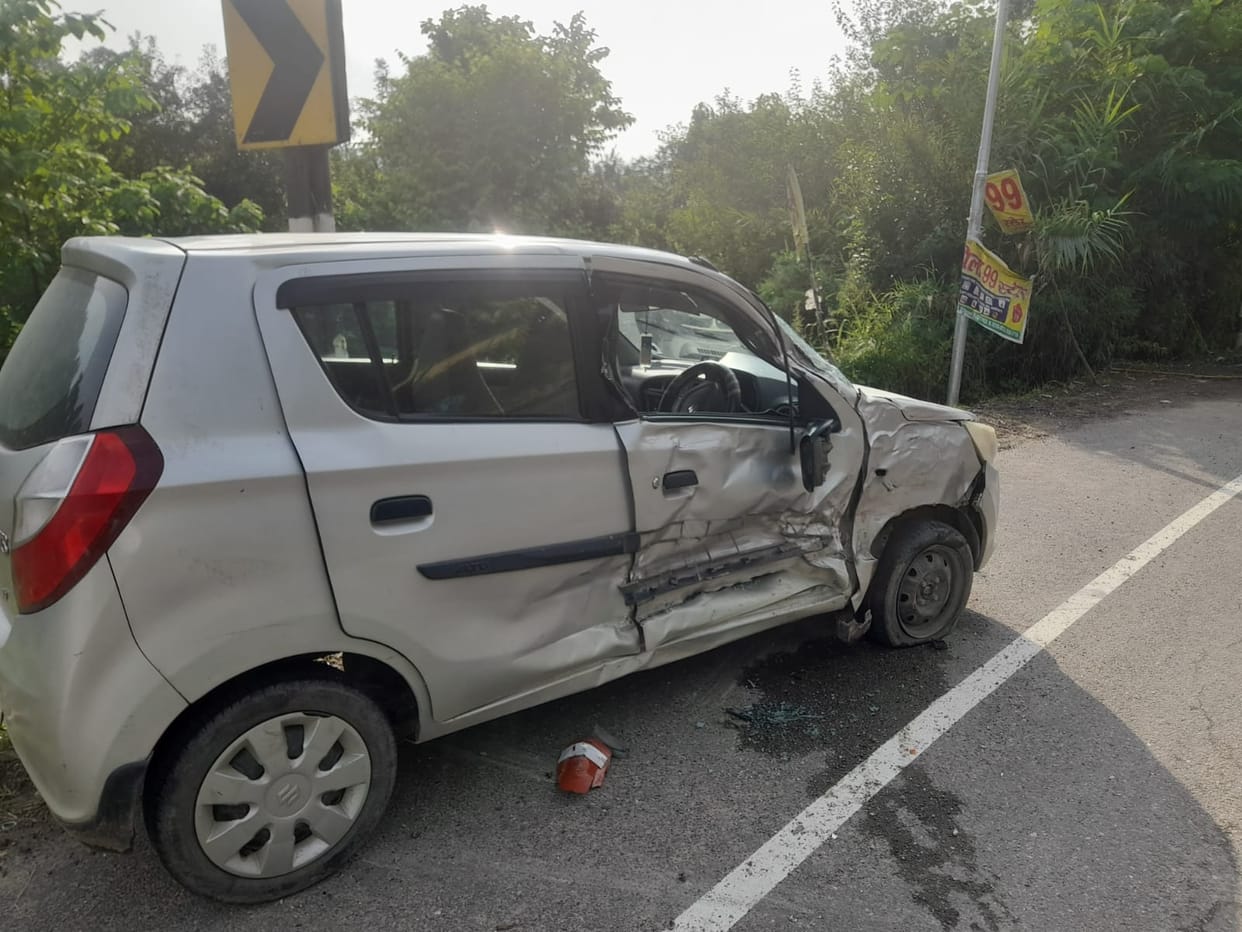 Truck driver fled into the forest after hitting a car in Dadhol.