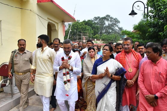 Odisha Deputy Chief Minister Prabhati Parida offered prayers at the Jagannath Temple.