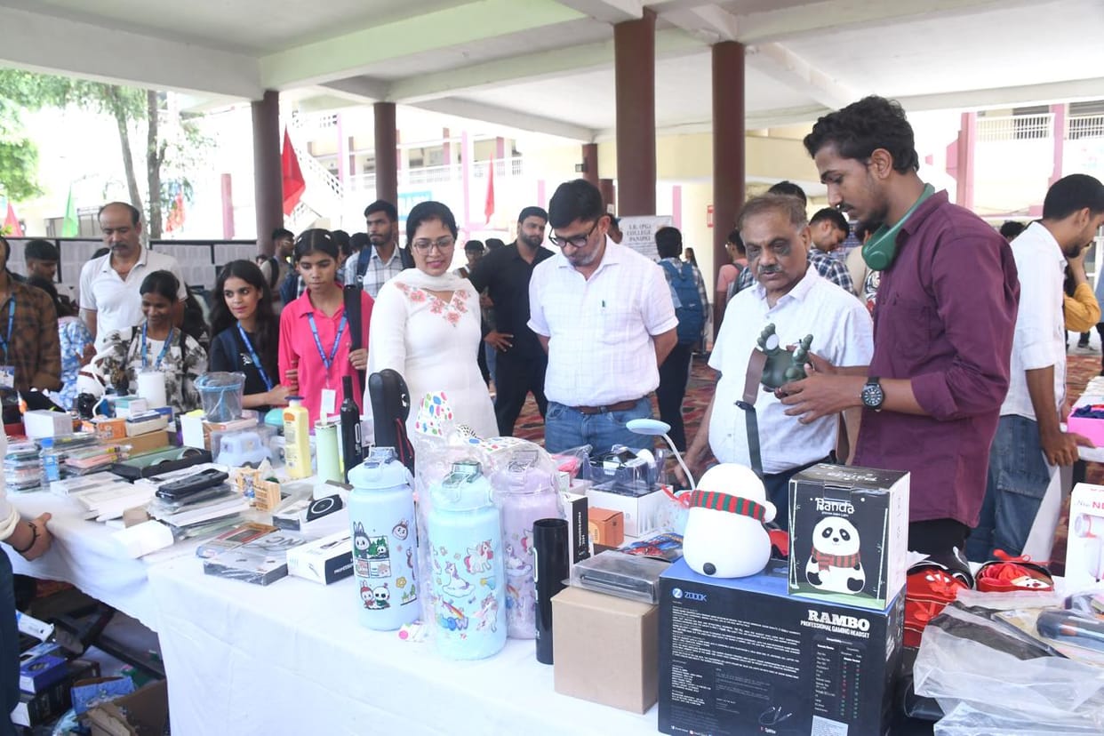 Students' entrepreneurship on display at 'Campus Hunar': Small stalls mark the beginning of big dreams.
