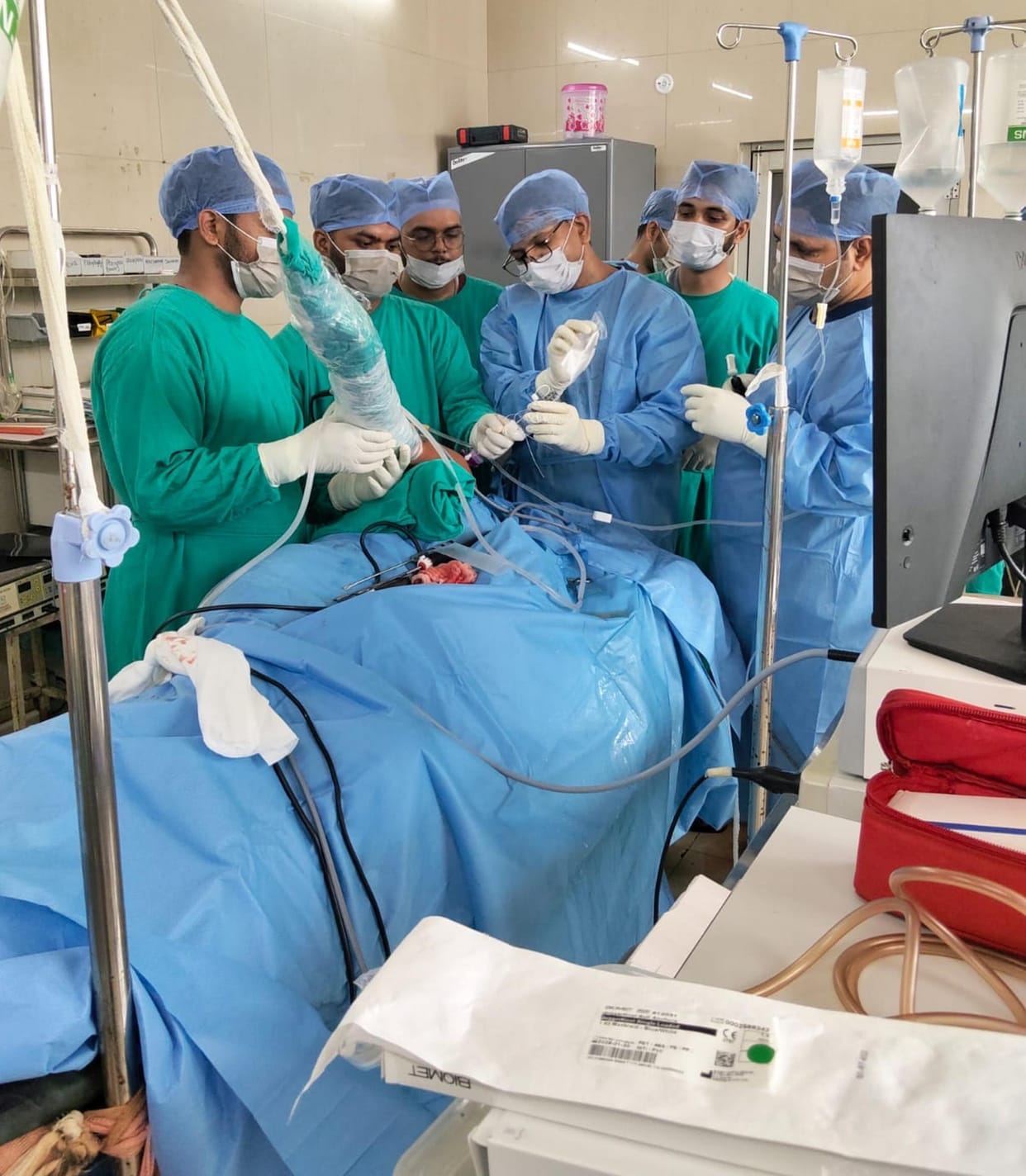 Shoulder surgery performed using the keyhole technique for the first time at the medical college.