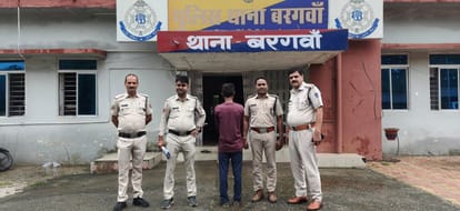 पुलिस की हिरासत में आरोपी दामाद