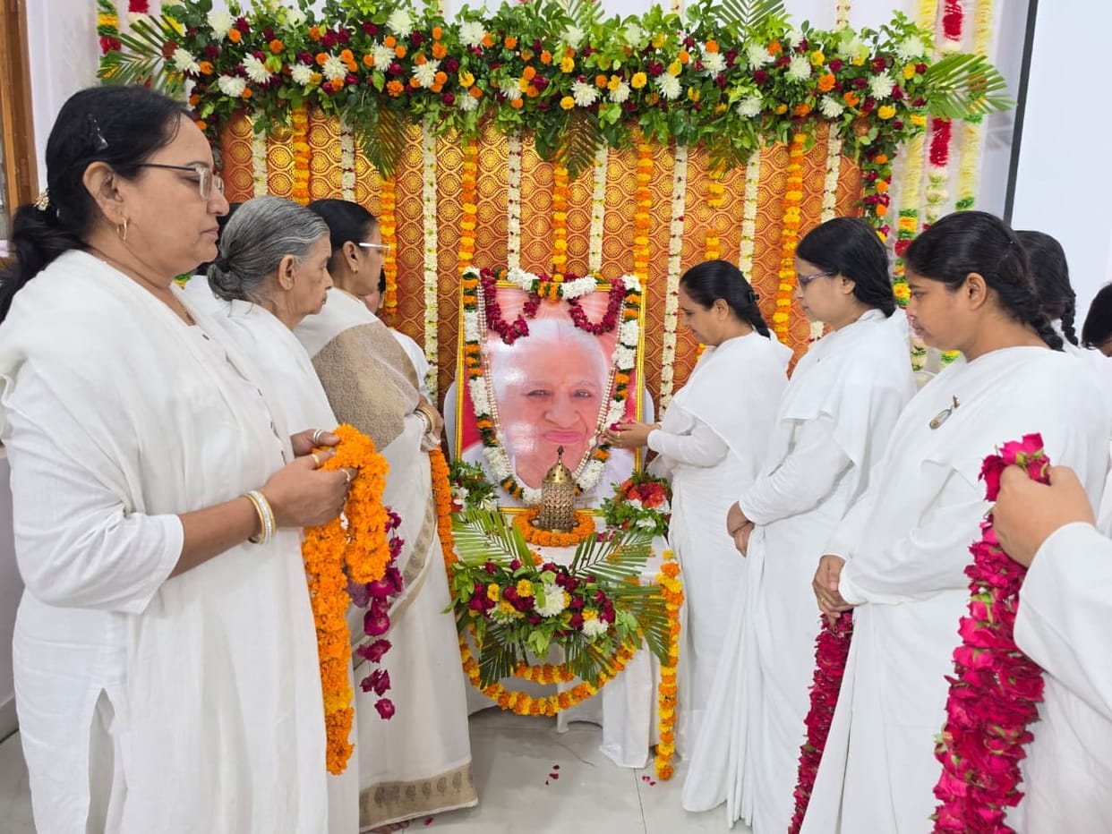 Conclusion of the mega blood donation drive on the 19th death anniversary of Dadi Prakashmani.