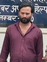 Smuggler from Barabanki arrested with 1.407 kg of cannabis.