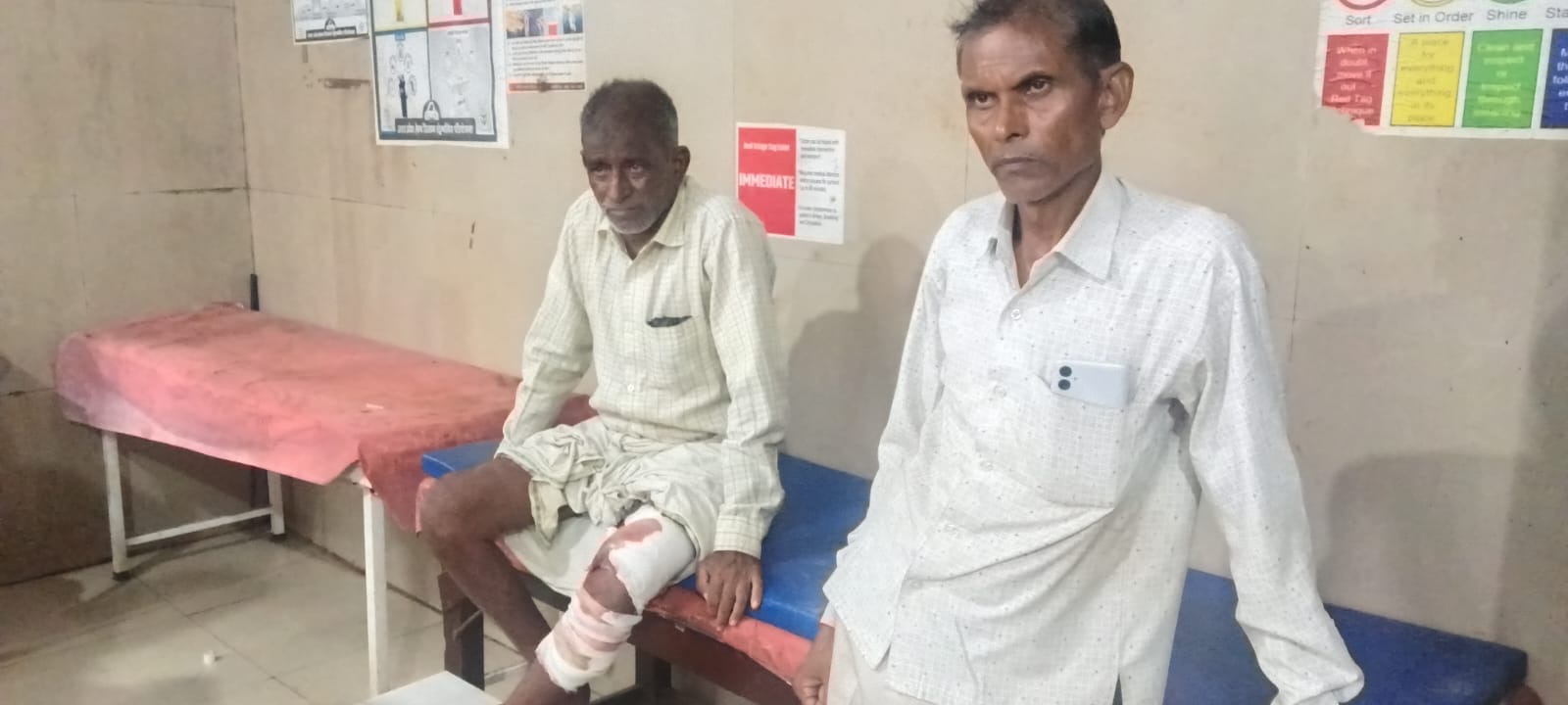 फोटो 12 जिला अस्पताल में भर्ती गिरीश चंद्र। संवाद