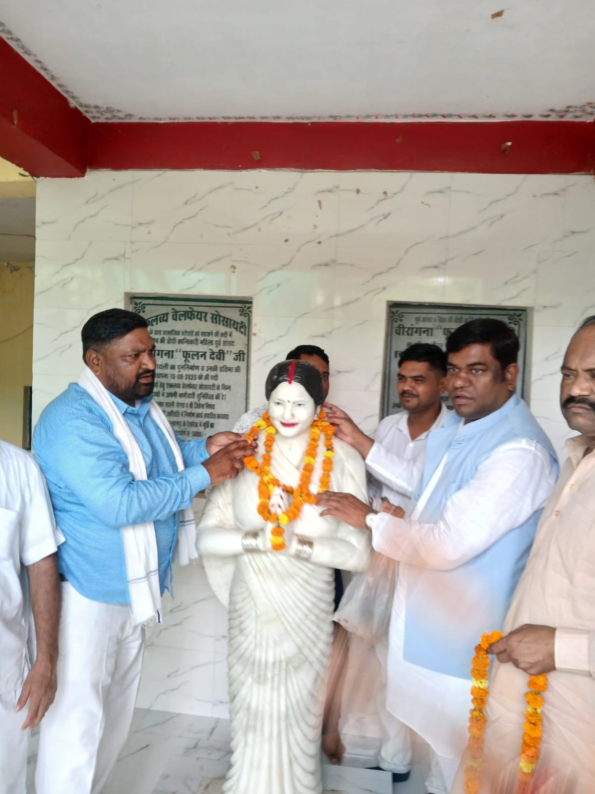 mukesh sahani in orai