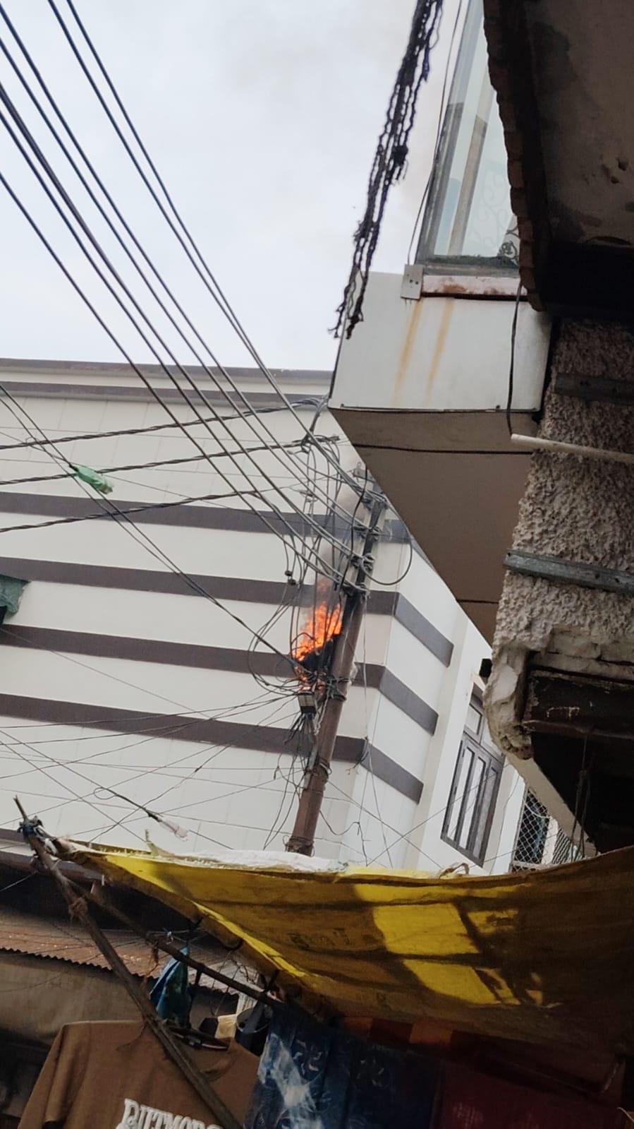 Fire breaks out in a cable box at Bank Chauraha