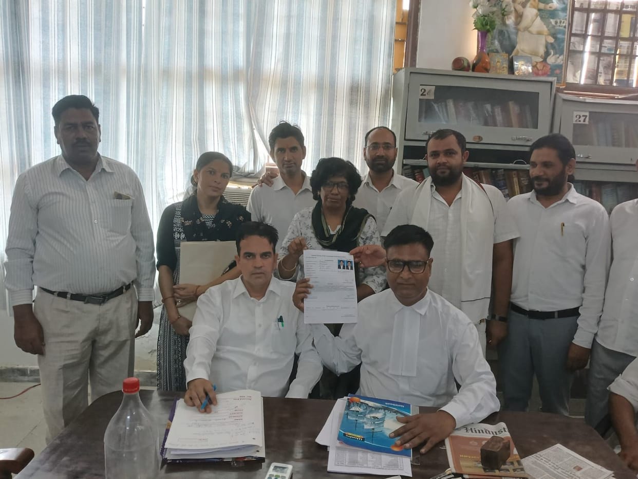 Contest for six posts in Bar election; five nominations filed on the first day.