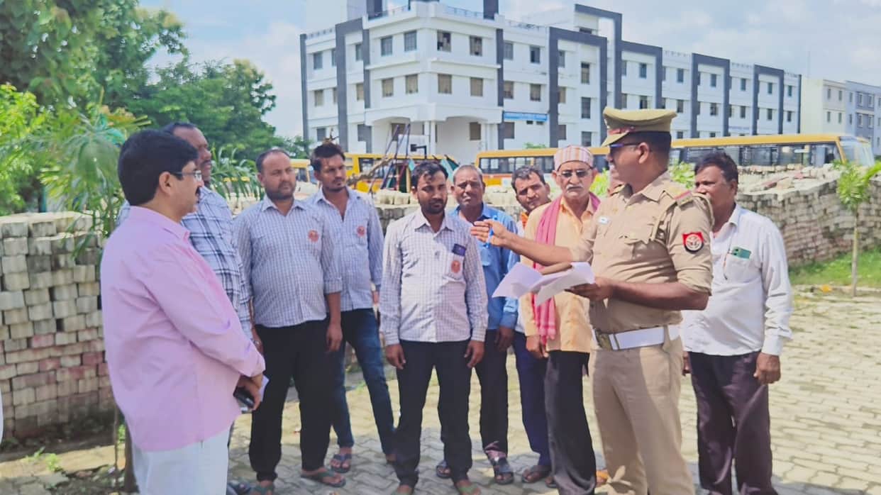 Siddharthnagar News: Joint team inspects school vehicles, issues necessary instructions