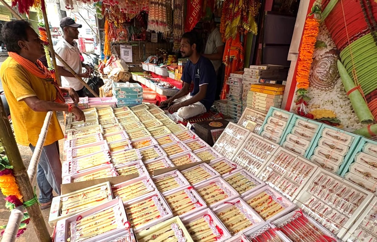 Jaipuri boutique rakhis, as well as Rudraksha and sandalwood rakhis