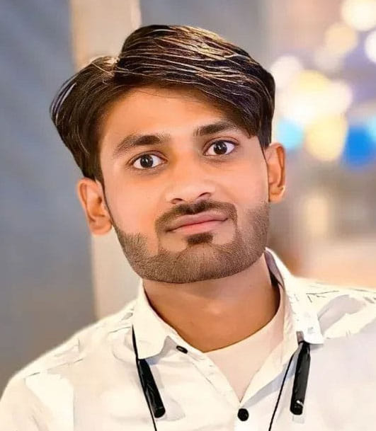 मृतक तौसीफ रजा का फाइल फोटो।