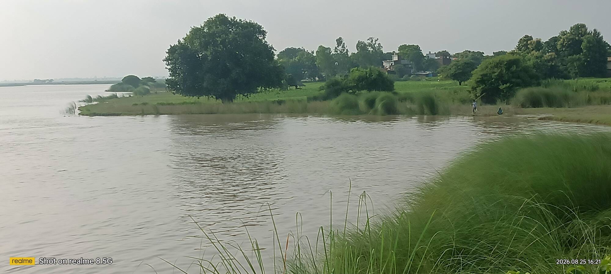 नदी का जलस्तर कम होने से कटान का खतरा बढ़ा
