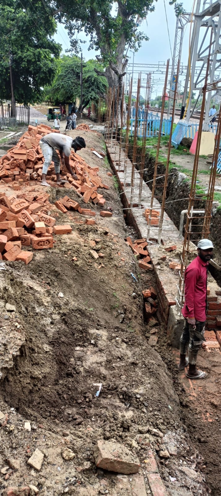 Allegation of using substandard material in platform construction.