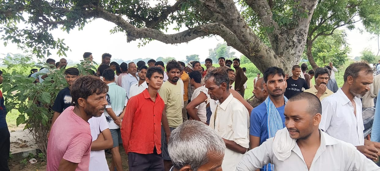 Youth's body found hanging from a Goolar tree.