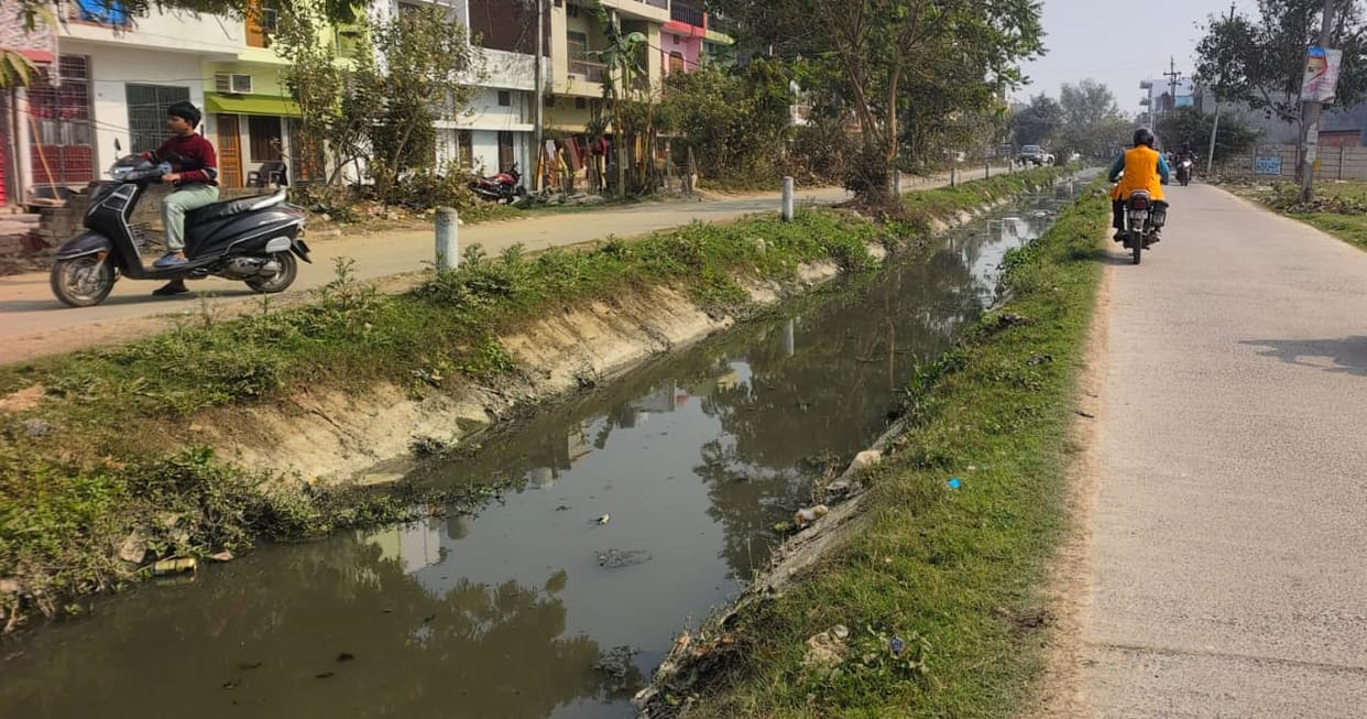 Roadside danger exposed, administration closes its eyes