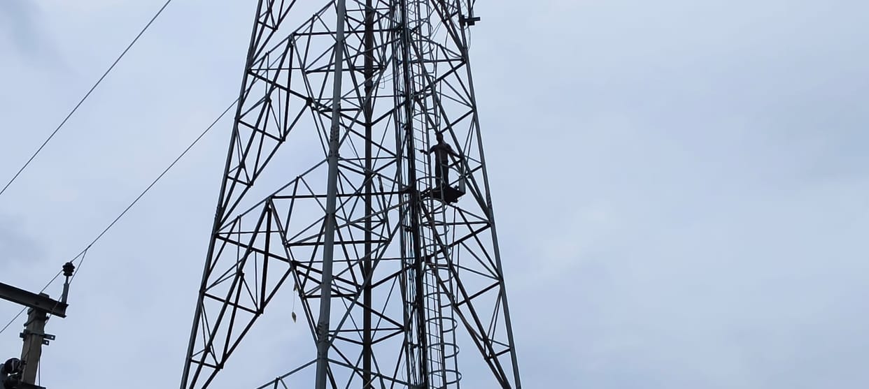 A young man climbed a tower after a dispute with his wife
