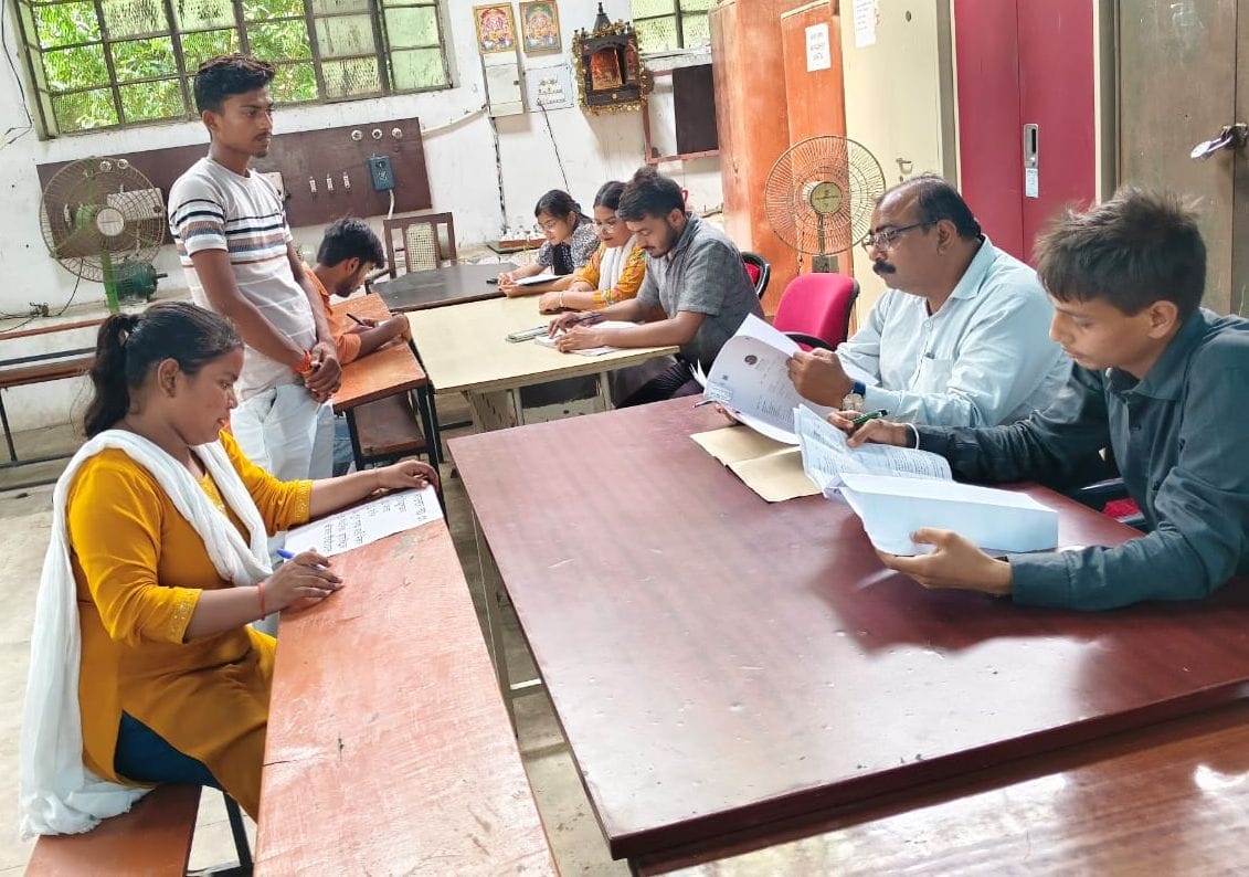 आईटीआई में दाखिले के लिए शुरू किया गया काउंटर। स्रोत: विभाग 