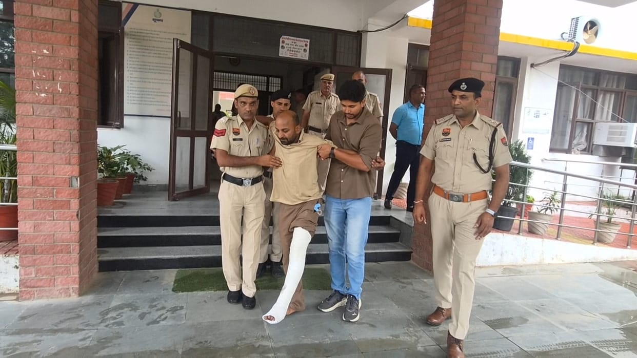 Wanted accused with a bounty on his head in the Lalit Master murder case nabbed with an illegal pistol.