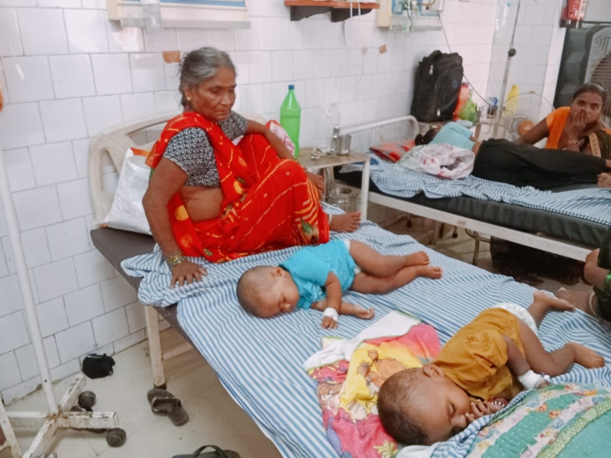 Work is underway in the children's ward; the number of beds has dropped from 36 to 18, with two to three children admitted per bed, raising the risk of infection.