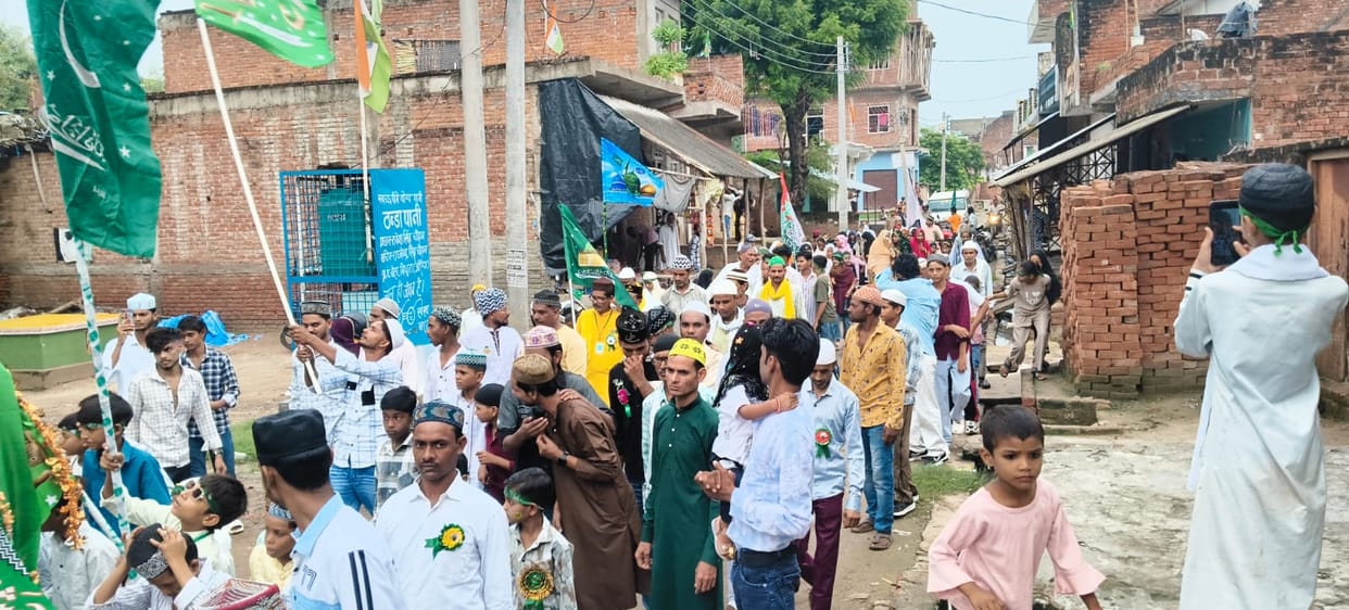Barawafat procession taken out with grandeur; message of brotherhood and peace conveyed.