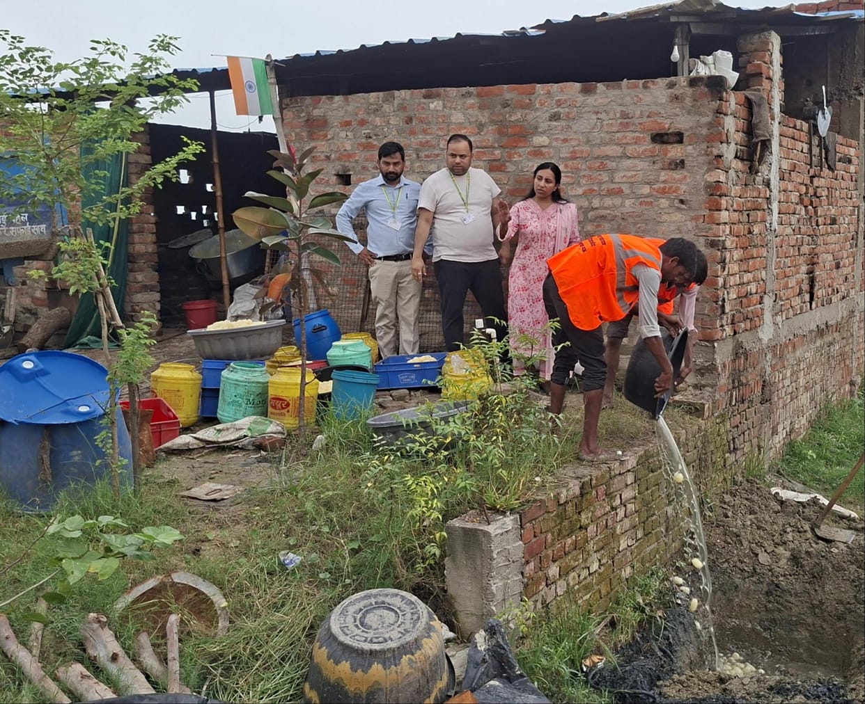 525 kg of chhena and rasgulla seized in raid.