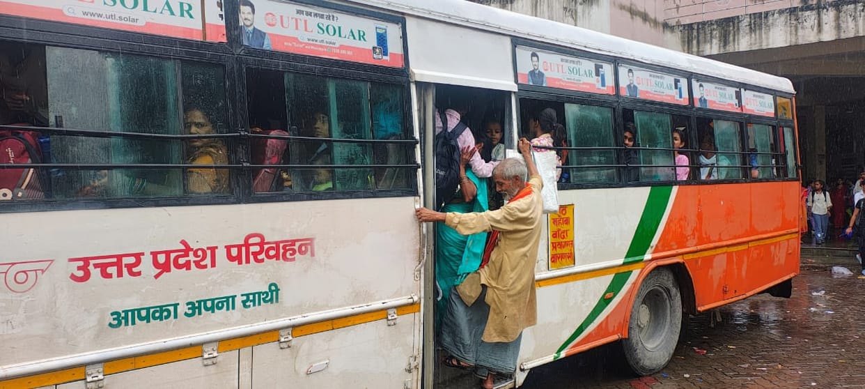 Sisters seen battling for free travel; scuffles broke out as they tried to board jam-packed buses