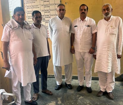 फोटो 26जेएनडी21-चुनाव संचालन कमेटी के चुने गए सदस्य। स्रोत सदस्य