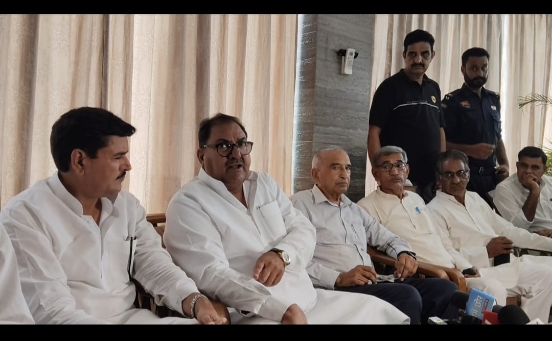 Owners of Panchayat schools will not heed the government's decree banning admissions.
