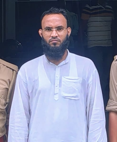 Man arrested for obtaining two passports using forged certificates.