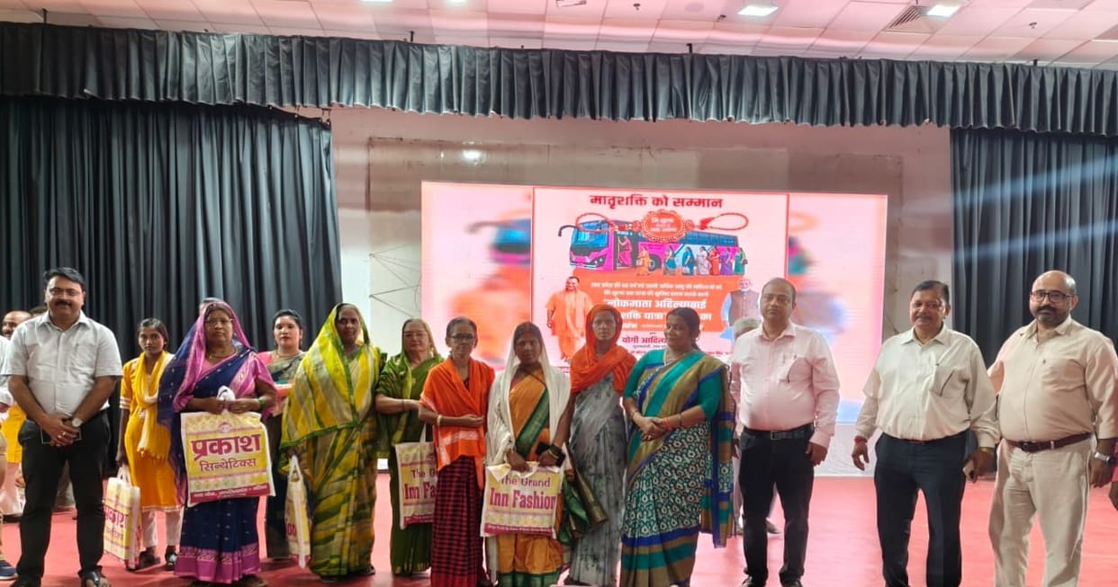 Sarees and sweets were distributed to 500 women.