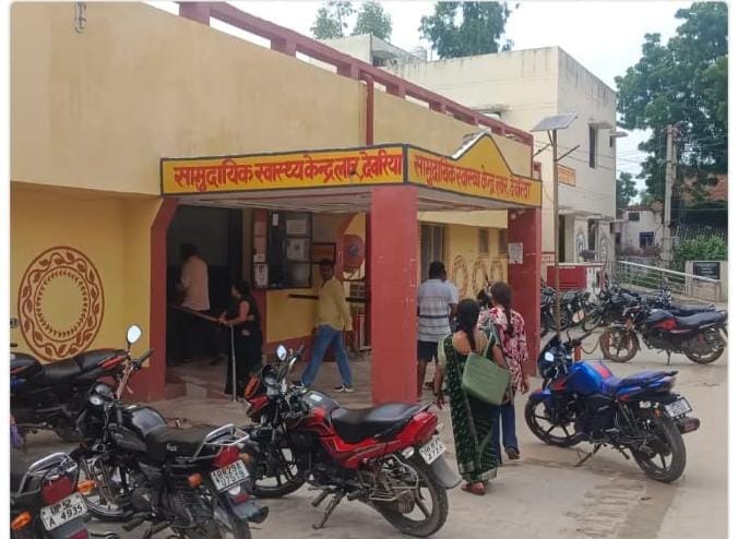X-ray plates out of stock; patients forced to get tests done outside.