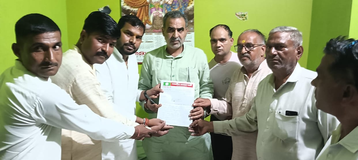 Three nominated council members resigned en masse, upset over being ignored at the Raksha Bandhan fair.