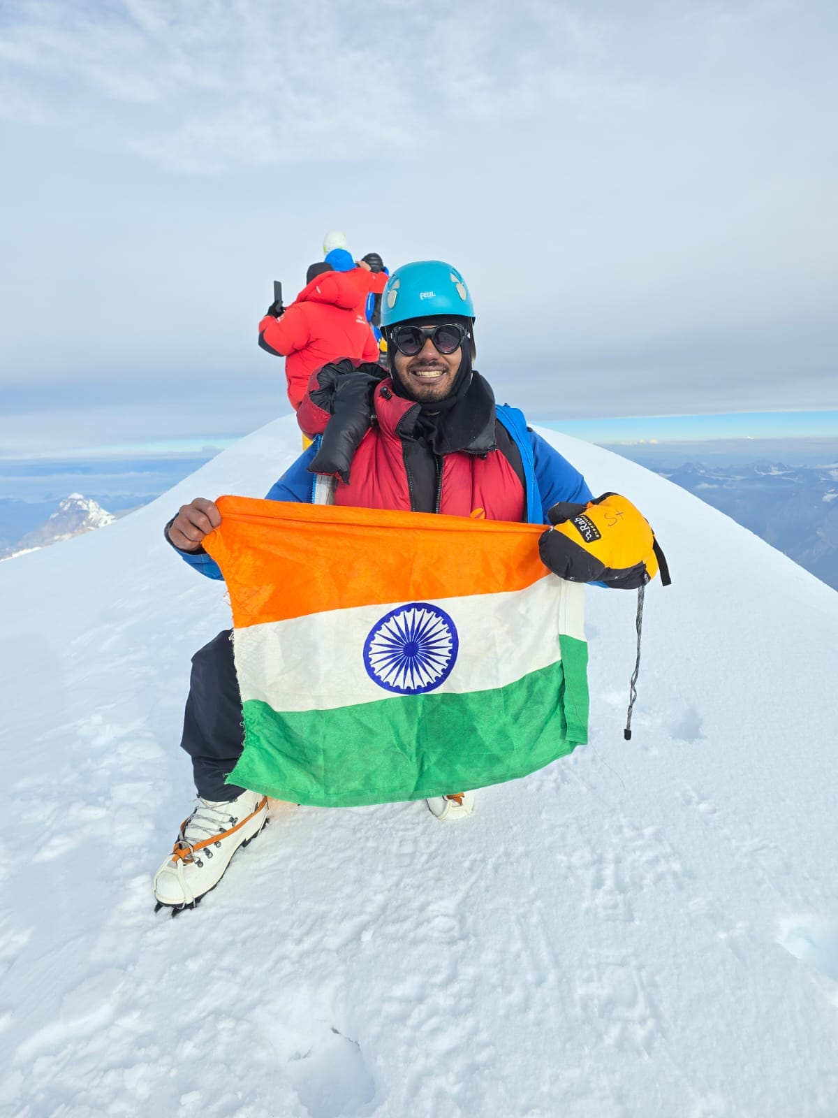 Anant Singh from Mau hoisted the Tricolour atop the 7,077-meter-high Mount Kun.