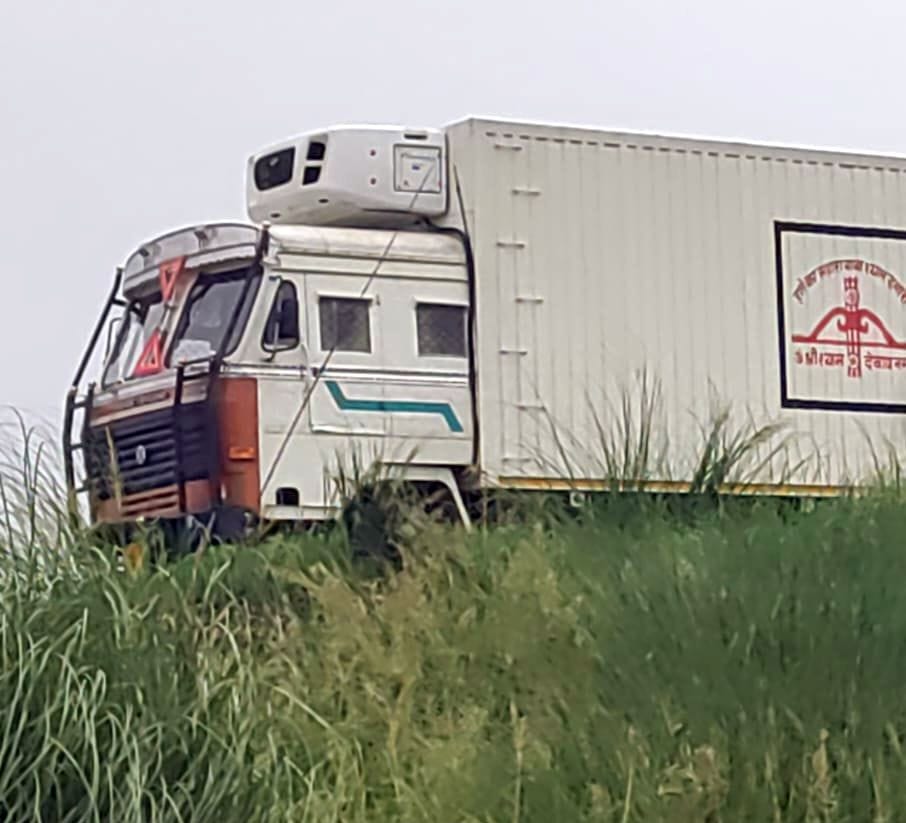 Body of Jammu driver found hanging from container