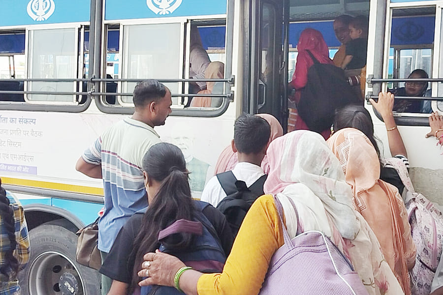 Enthusiasm was evident; women passengers turned out in large numbers