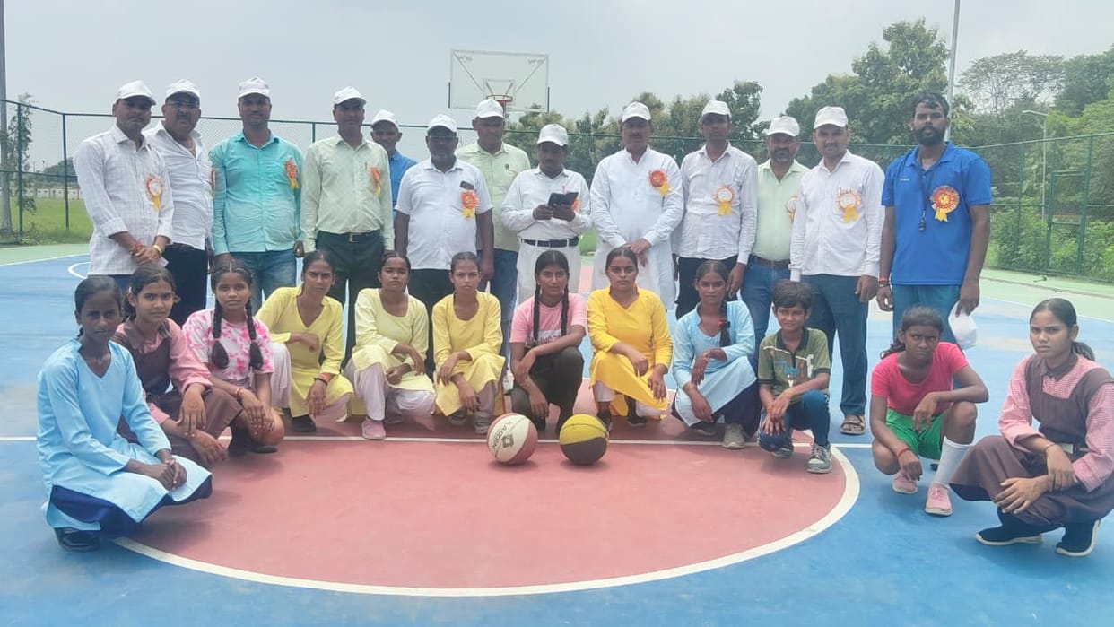 HR Inter College won the gold medal in the senior category.