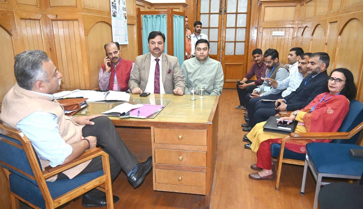 Education Minister directs normalization of gas supply in Kotkhai within a week