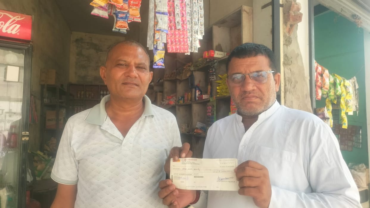 Naresh Dhanda returned a cheque of Rs 1 lakh