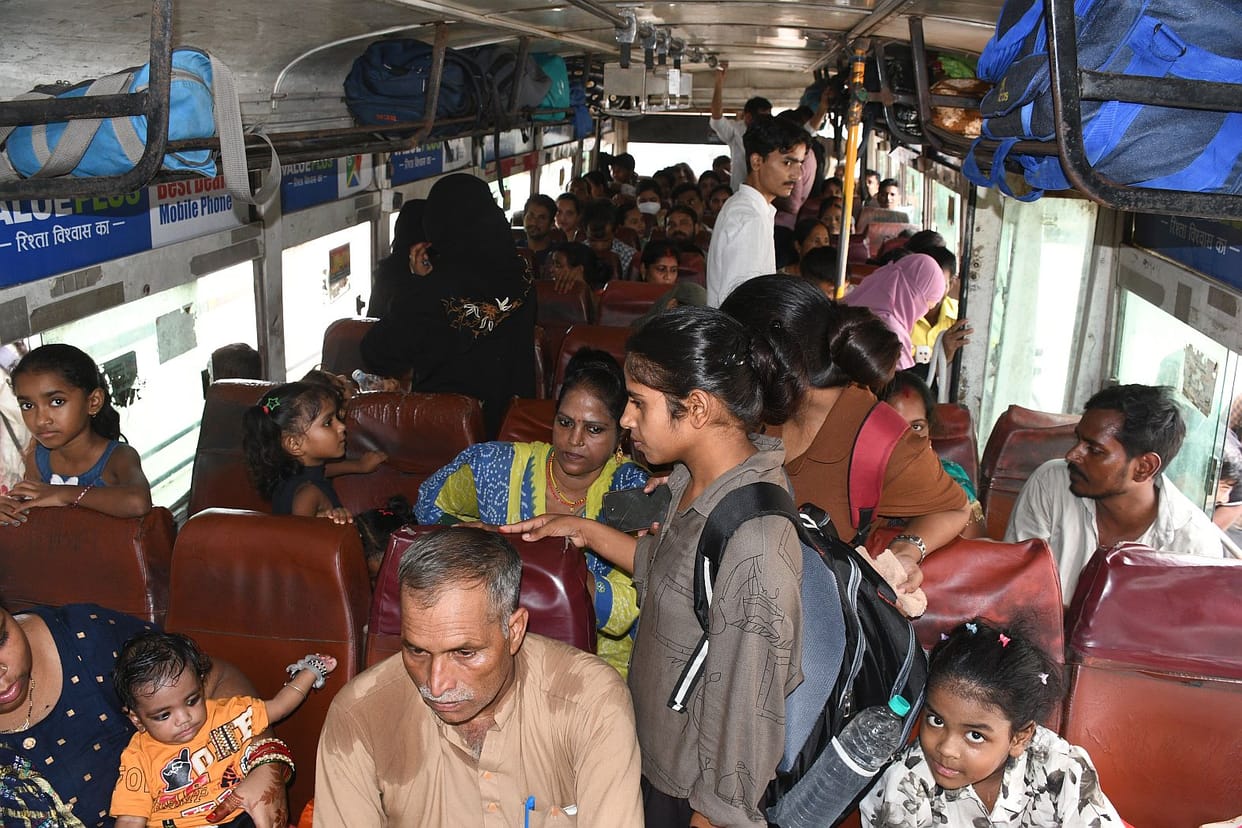 Waiting for buses for free travel; trip frequency had to be increased