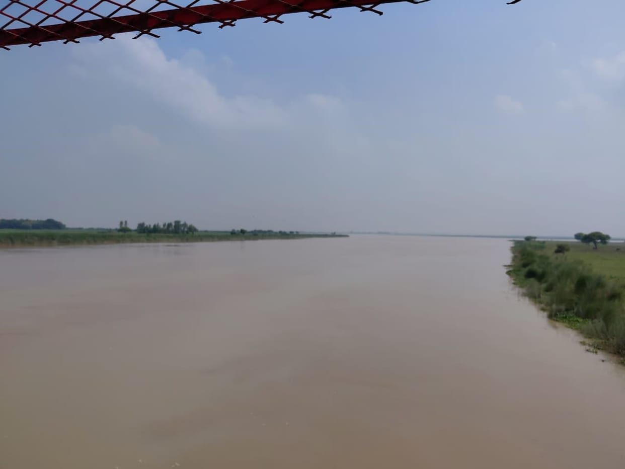 Saryu water level stabilizes; Rapti level drops by 5 cm.