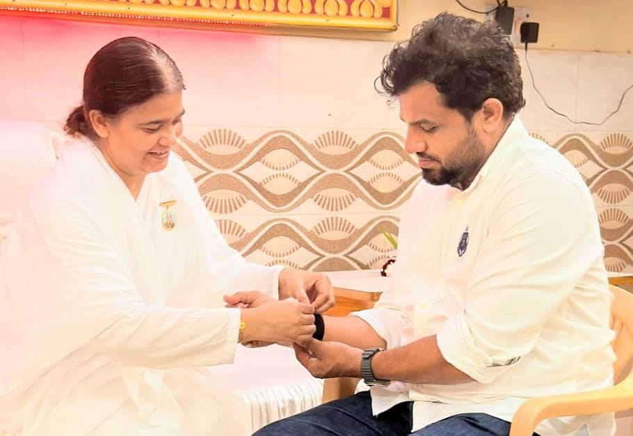 The MLA pledged to adopt noble thoughts.