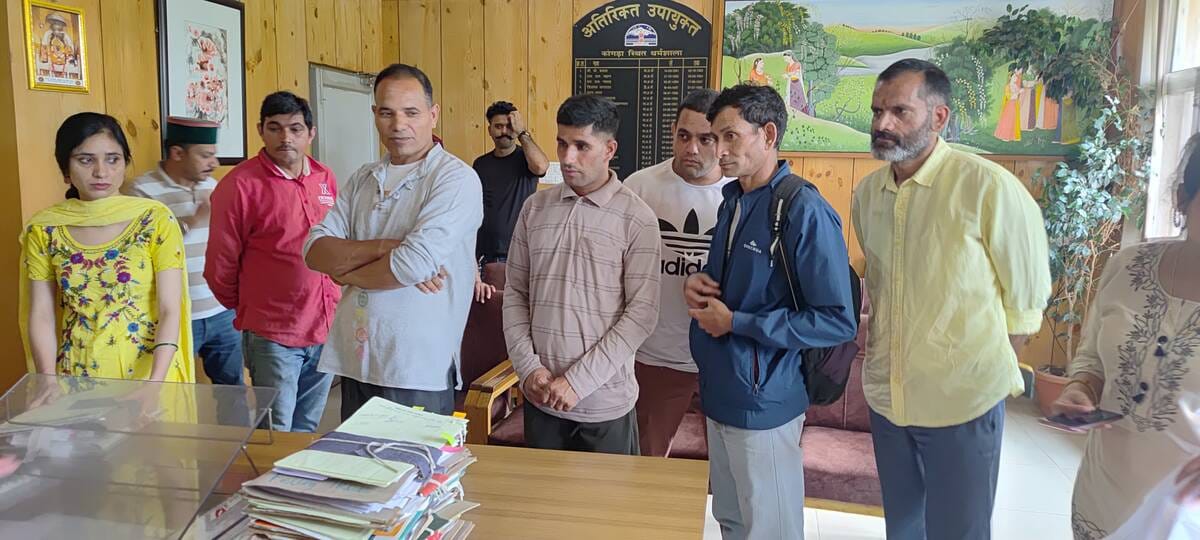 बरनेट क्षेत्र के बंद पड़े एचआरटीसी बसों के रुटों को बहाल करने के लिए धर्मशाला में अतिरिक्त उपाय