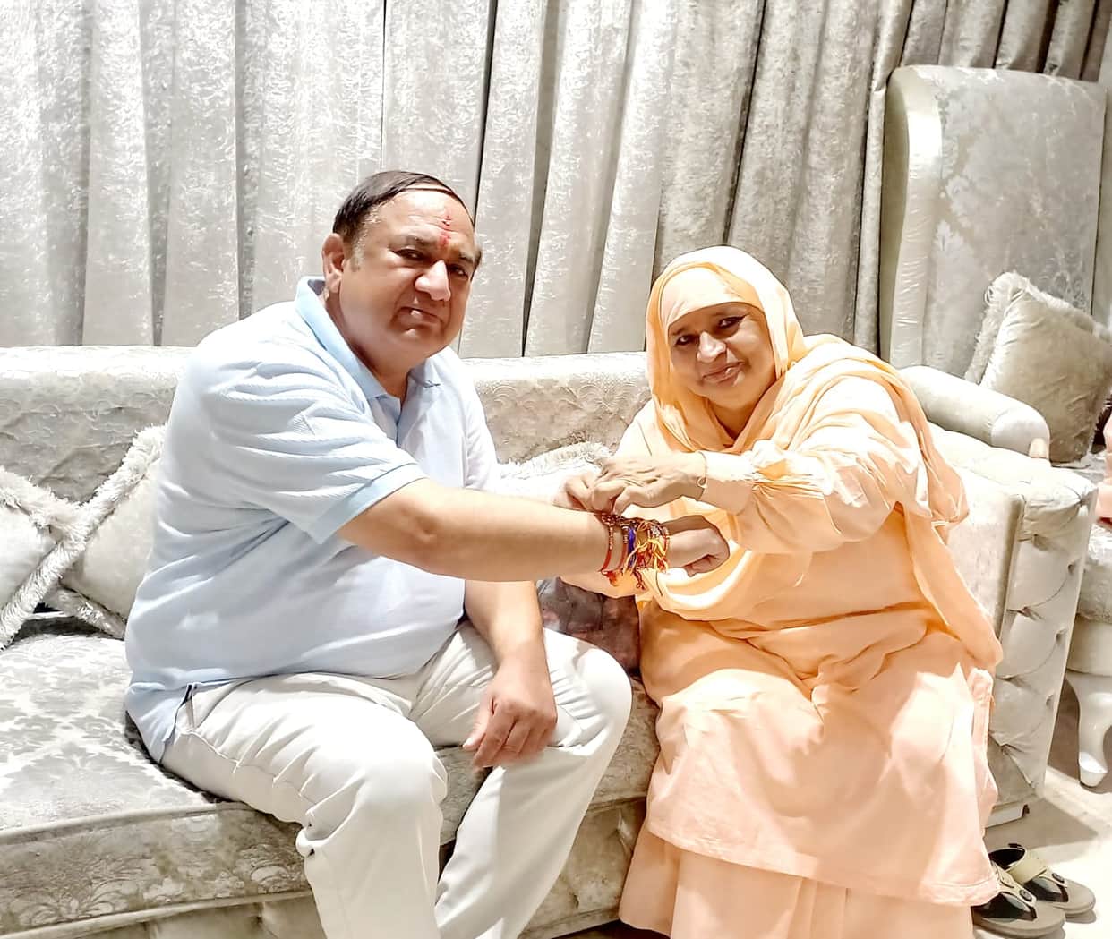 Sisters tied Rakhi to former MLA Surendra Panwar.