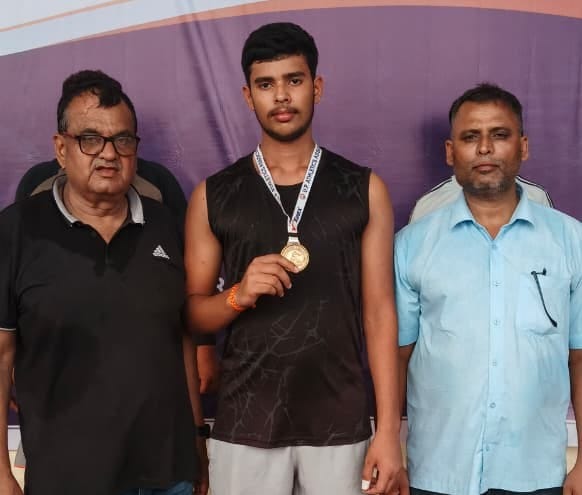 Bhadohi shines at state-level athletics; wins six medals