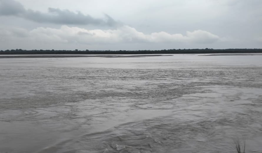 Tragedy in Nepal heightens anxiety among people living along the border and the banks of the Sharda River.