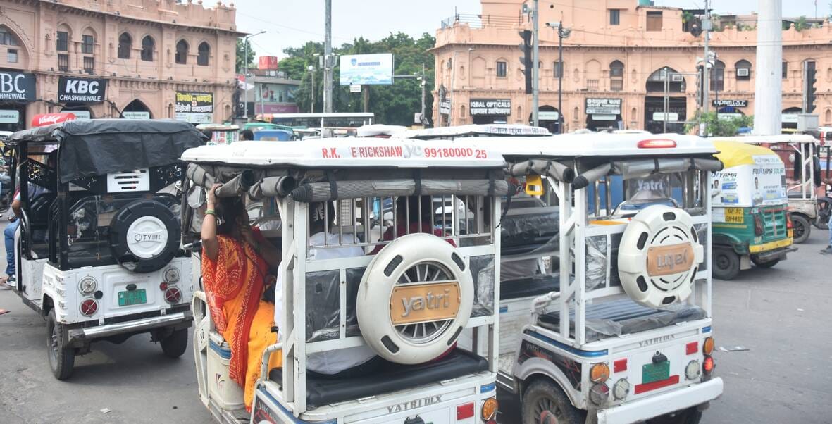 Control of e rickshaws handed over to untrained drivers