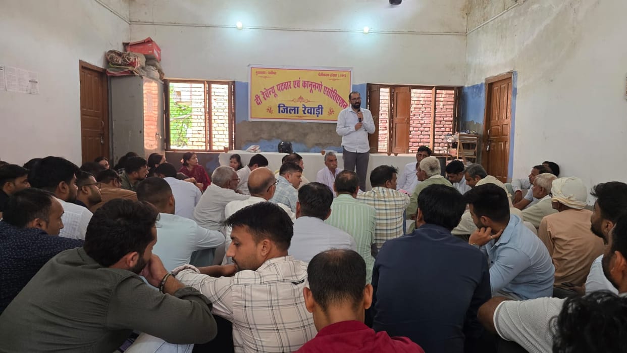 Protest held against technical glitches in the new portal.
